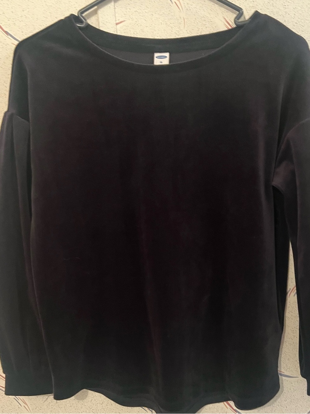 Old Navy Women’s XS Black Velvet Long Sleeve Pullover Top